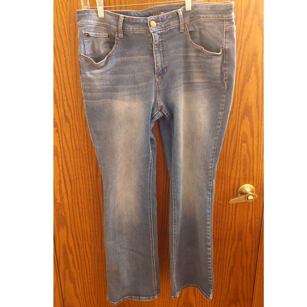 Time and Tru Women Size 20 Bootcut Jeans Medium Wash Blue Denim Classic Fit